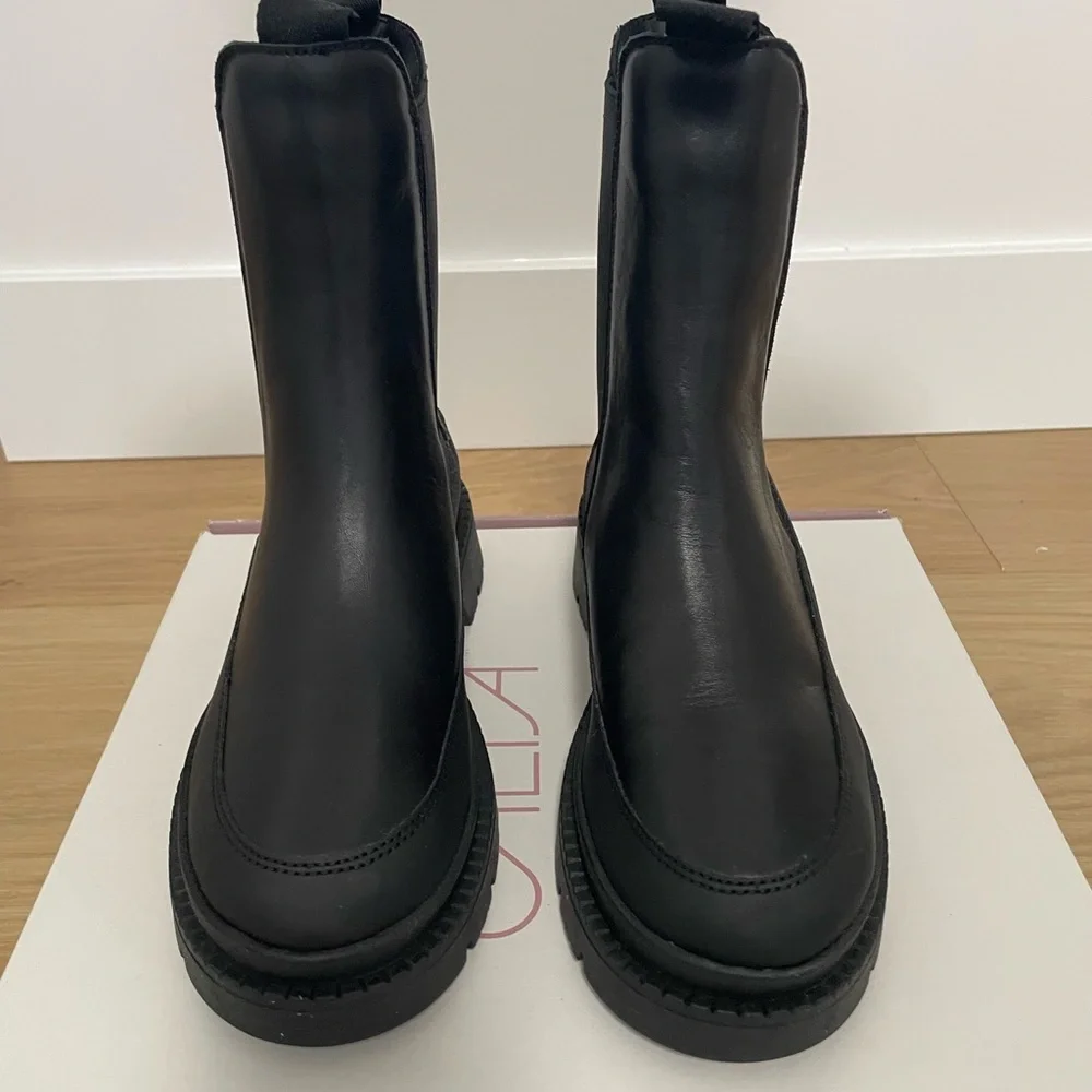 Calia by Carrie Underwood Black Chelsea “Peyton” Boot size 7 - Picture 2 of 11